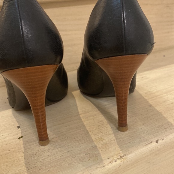 Stuart Weizmann pumps - Picture 2 of 4